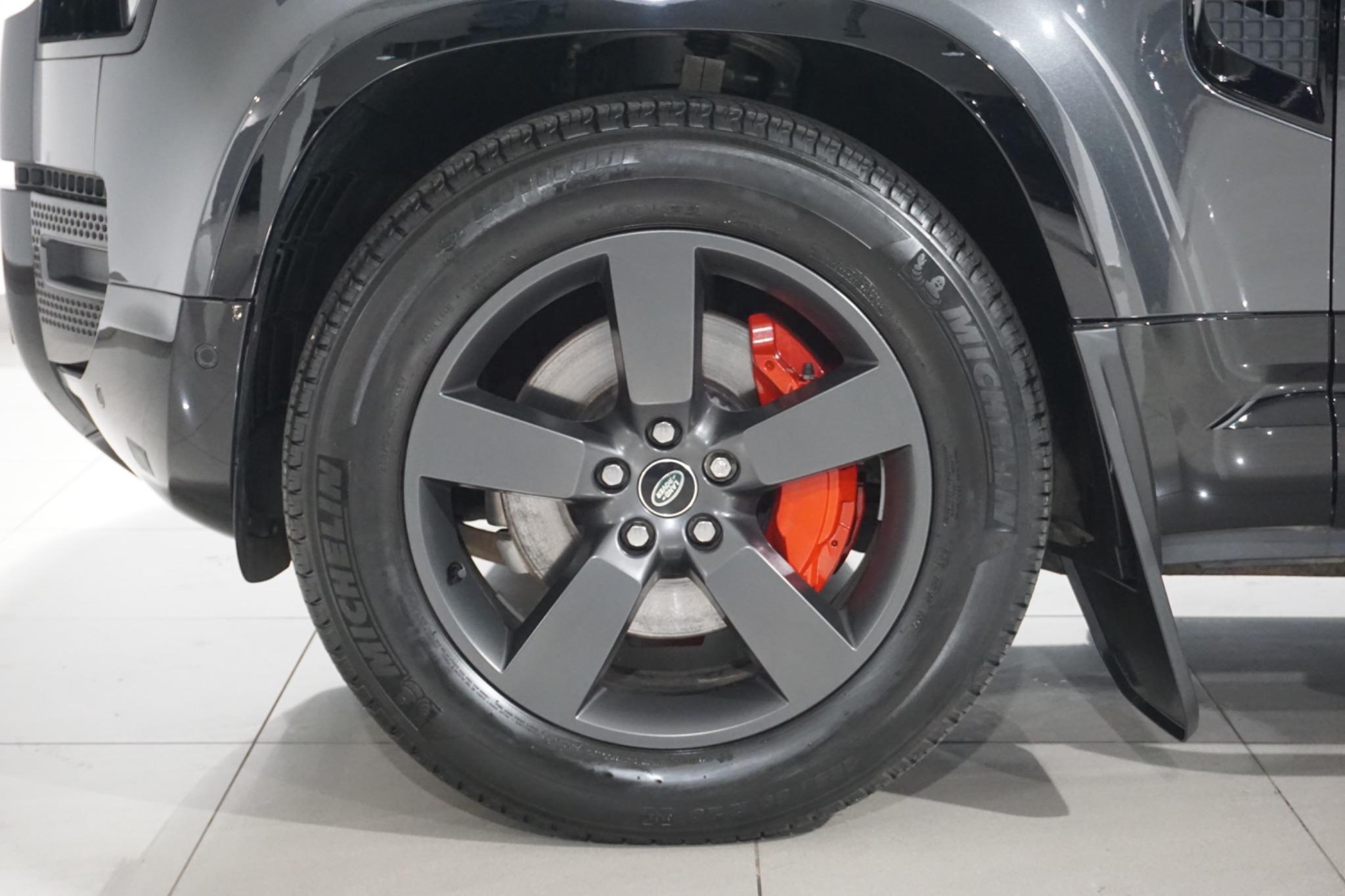 Land Rover Defender 90 3.0 D300 MHEV X-Dynamic HSE Hard Top SUV Auto 4WD SWB Euro 6 (s/s) 3dr